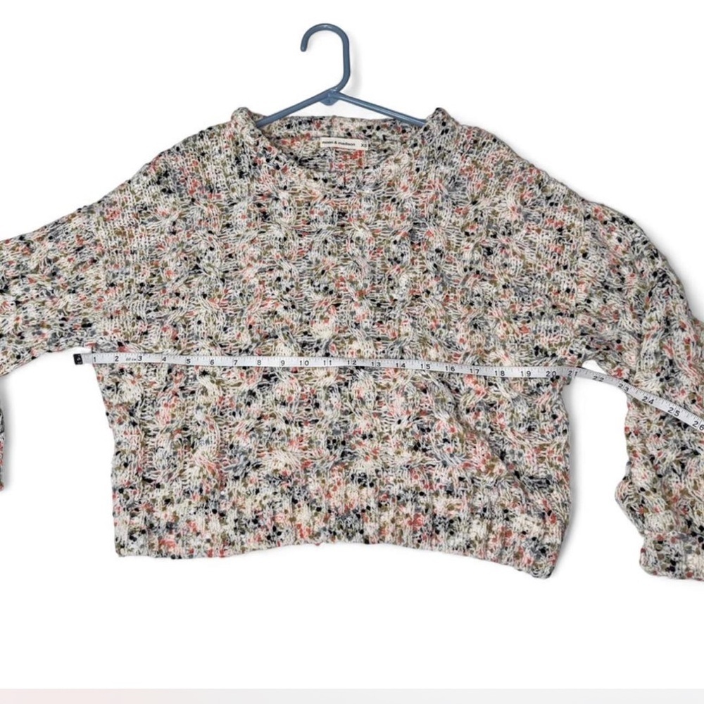 Moon & Madison Multicolor Textured Sweater